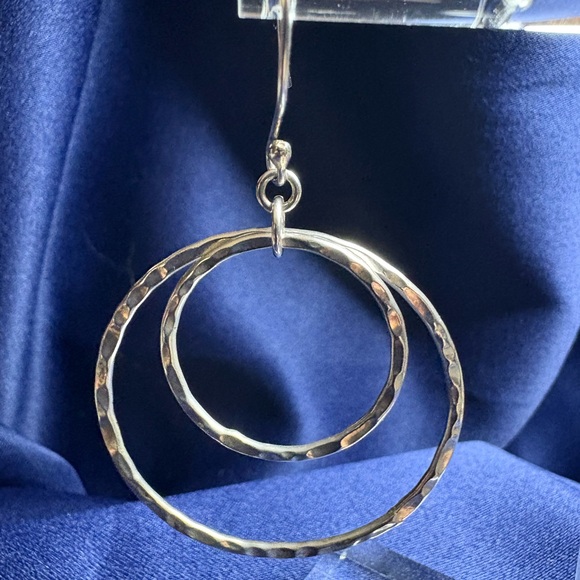Earrings Chic Hammered Design 925 Sterling Silver Double Hoop Earrings - Picture 2 of 6